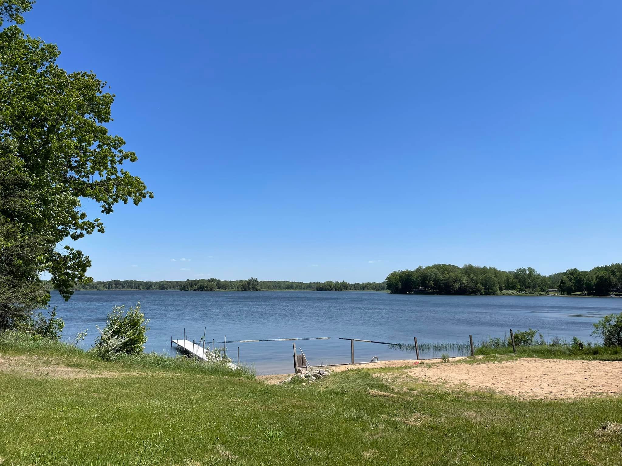 Pretty Lake Vacation Camp фото 1