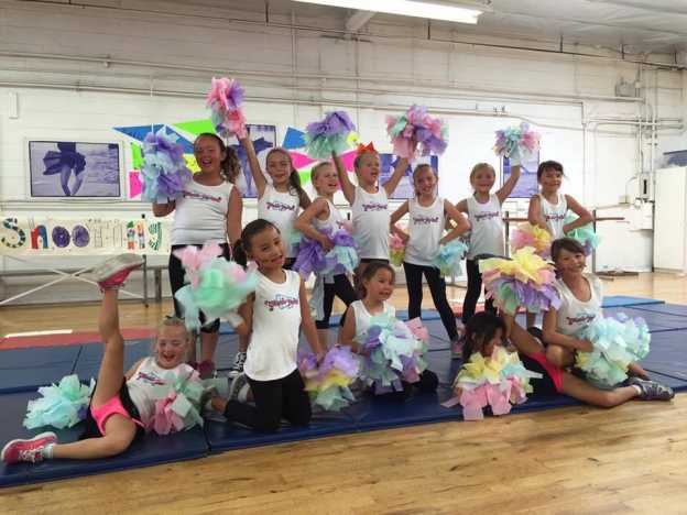 CHEER MANIA - Summer Cheerleading And Dance Camp