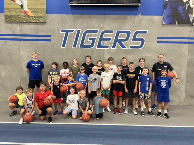 Dakota Wesleyan University Boys Basketball Camps