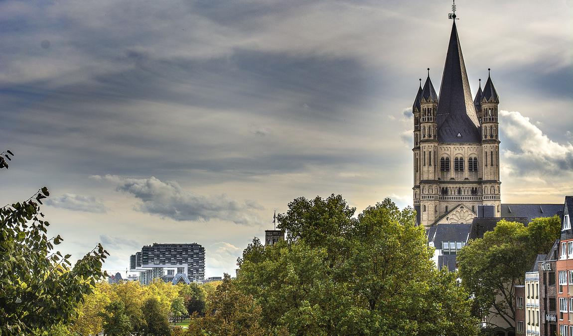 cologne in april photo 2