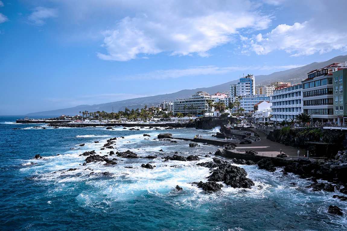 is tenerife worth a visit? discover the island's charms! photo 1