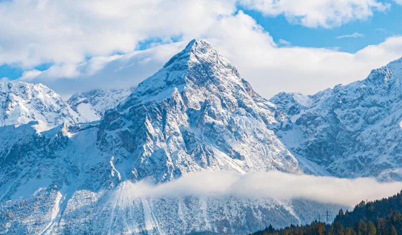 <span class=kid-textflex>Tyrol</span>