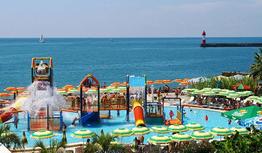 Аквапарк Маяк (ЗАКРЫТ) фото 1