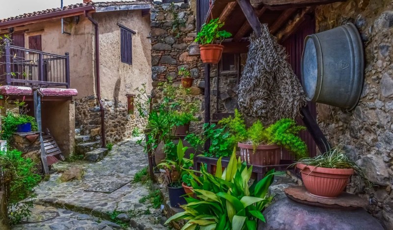 Деревня Какопетрия