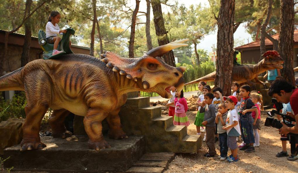 Тематический Парк The Land of Legends фото 1