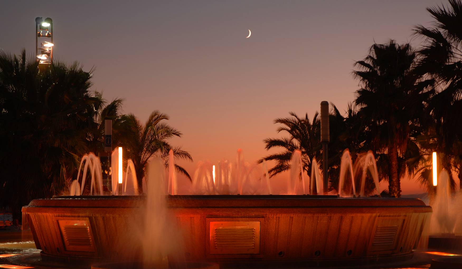 Fountains in Salou photo 1