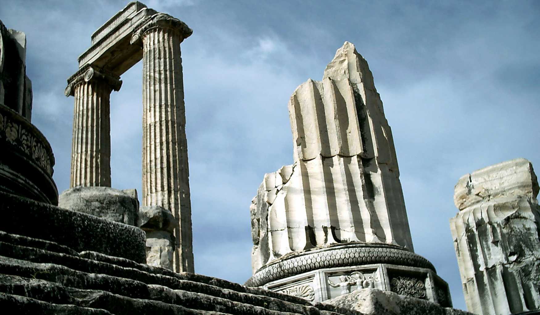 Храм Аполлона в Дидимах фото 1