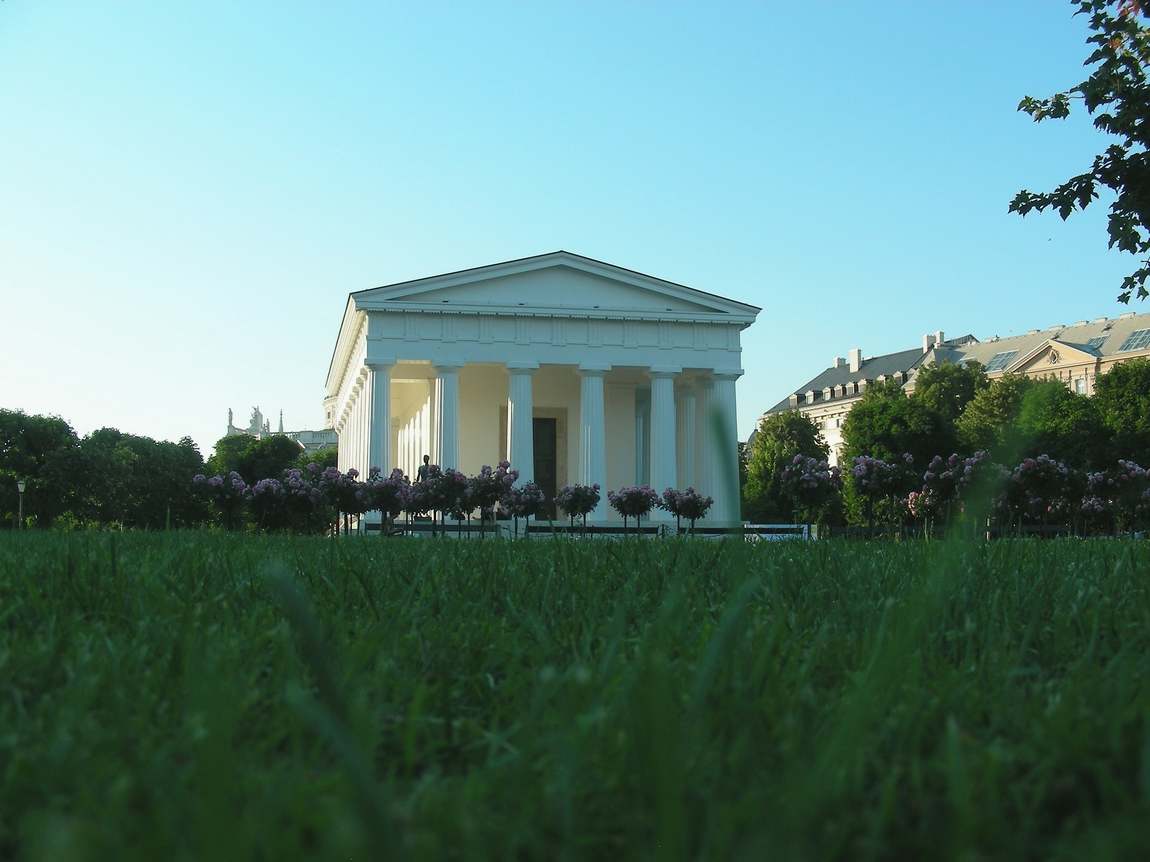 volksgarten photo 2