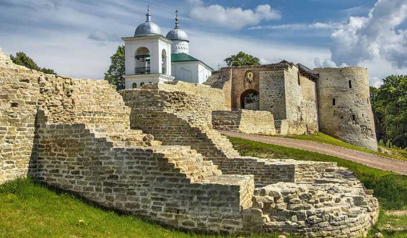 Изборская Крепость
