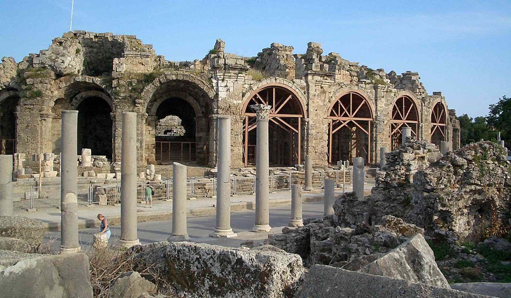 Колонные улицы Сиде фото 1