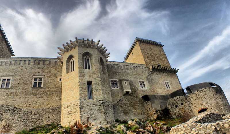 Крепость Диошдьёр (ВРЕМЕННО ЗАКРЫТА)