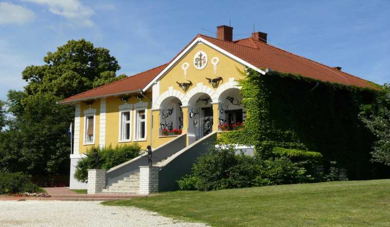 Музей Африки и Зоопарк