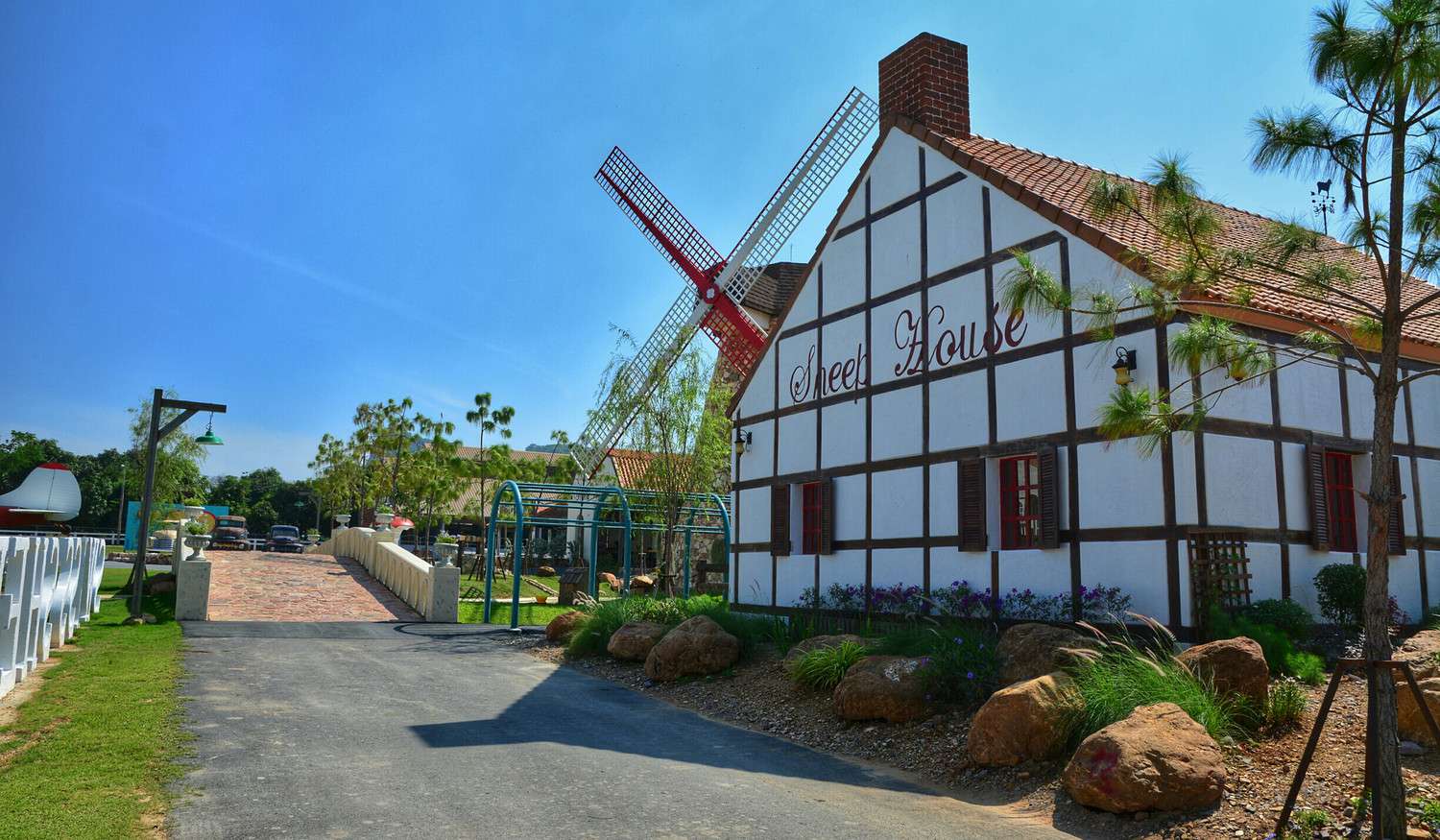 Овечья Ферма Swiss Sheep Farm в Паттайе фото 1