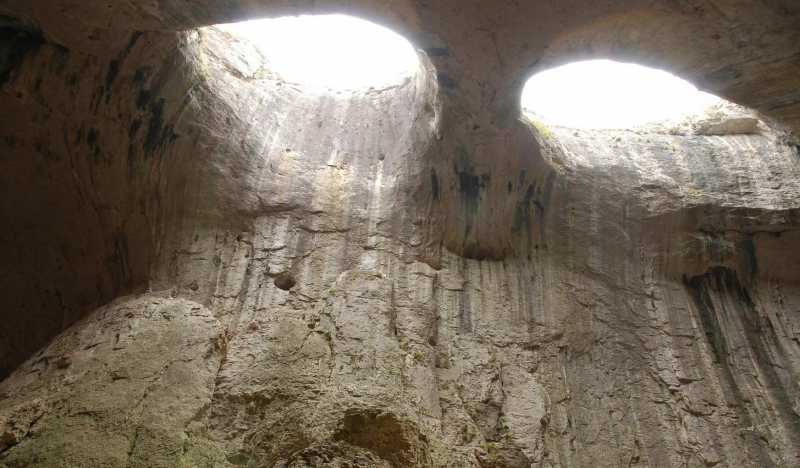 Пещера Проходна