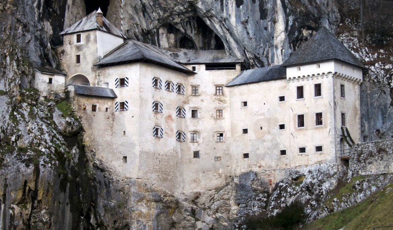 Предъямский Замок