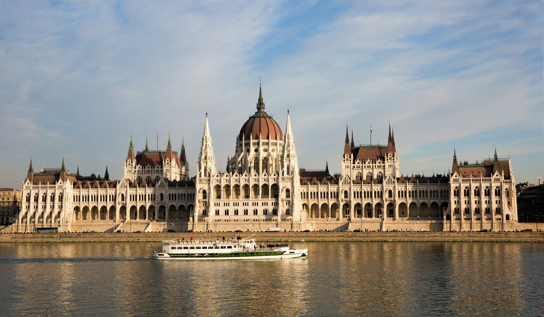 Здание Венгерского Парламента фото 1