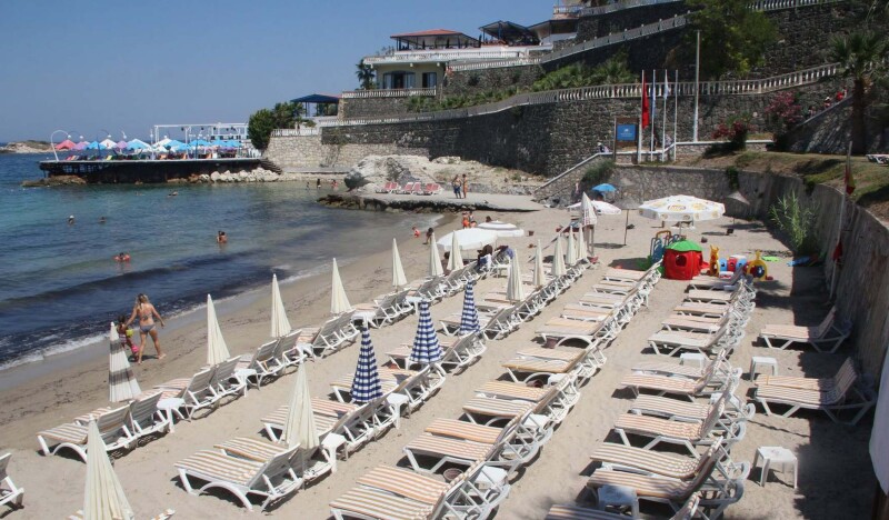 Зеленый Пляж