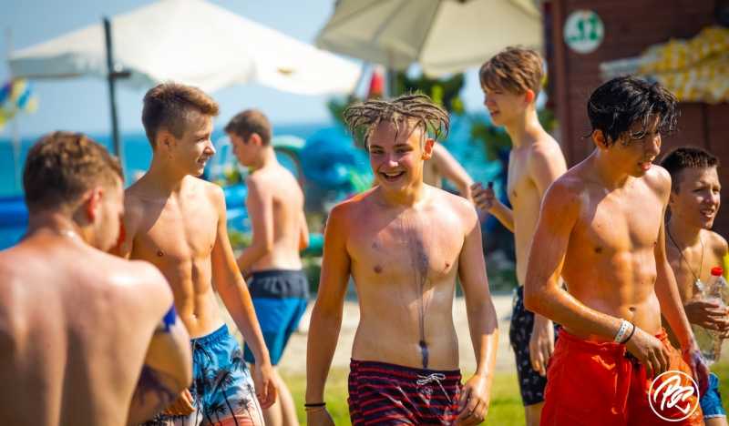 БАНАНА КЛАБ