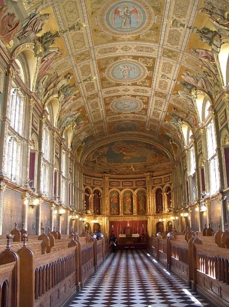 ROYAL HOLLOWAY UNIVERSITY OF LONDON фото 1