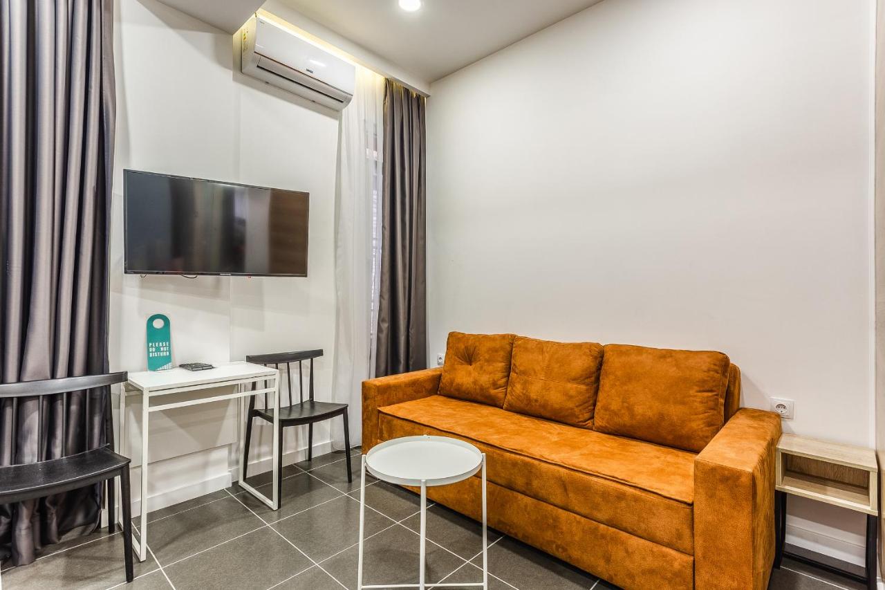 8 Rooms Apartotel On Meidan фото 1