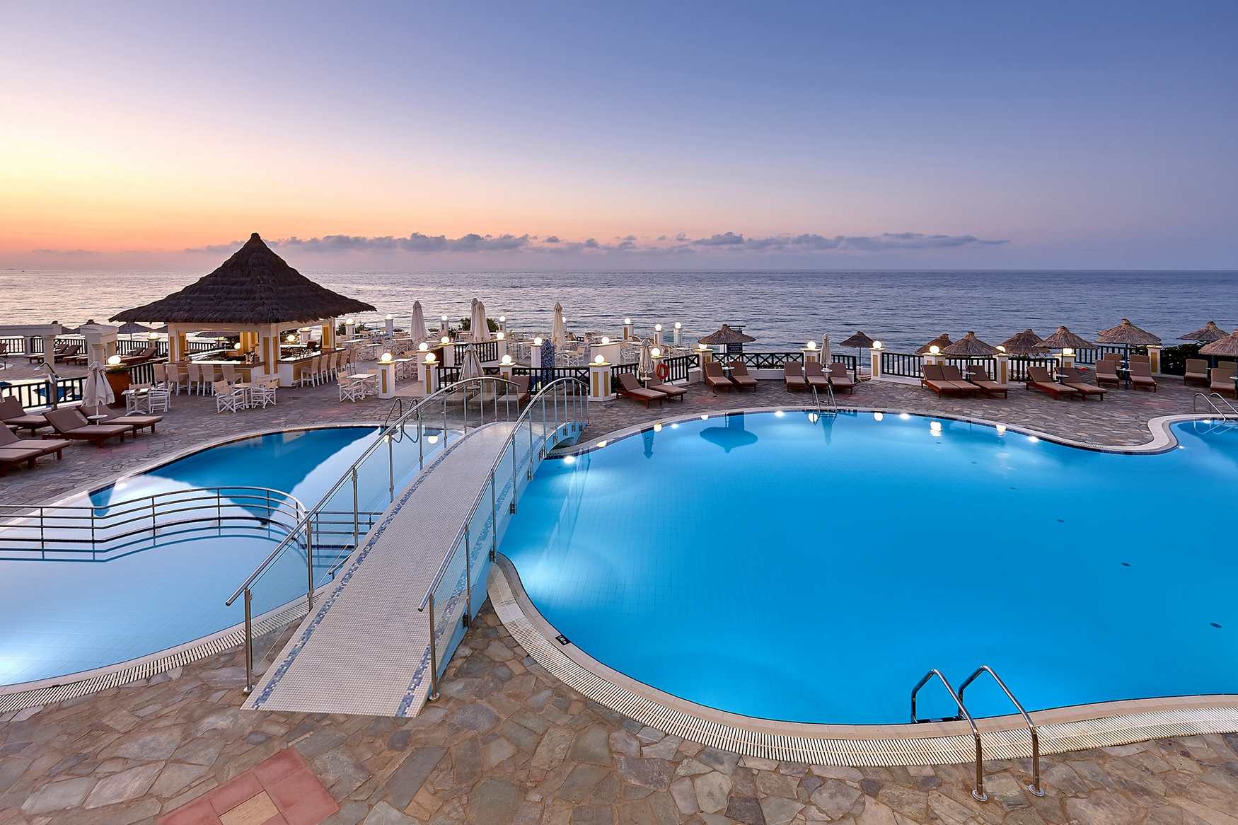 Alexander Beach Hotel and Village фото 1