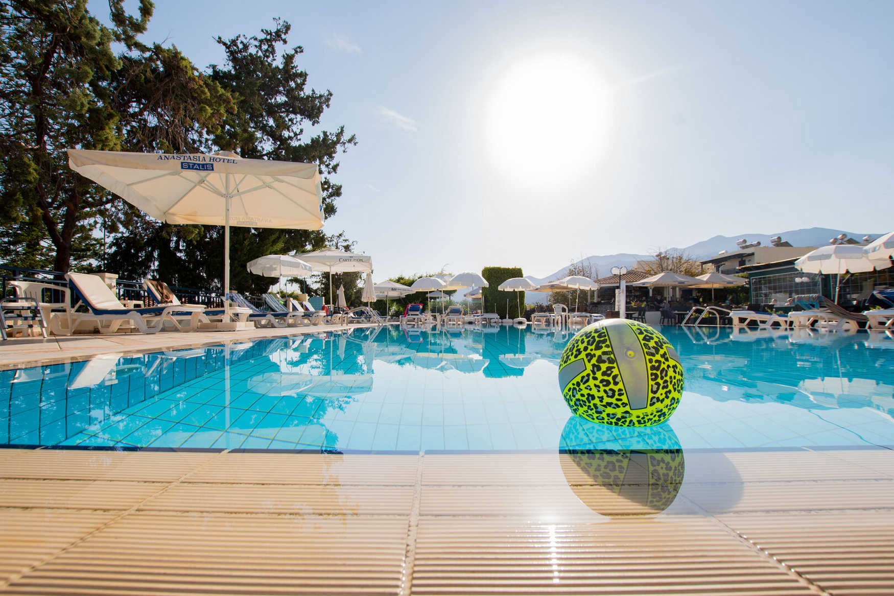 Anastasia Hotel, Stalis