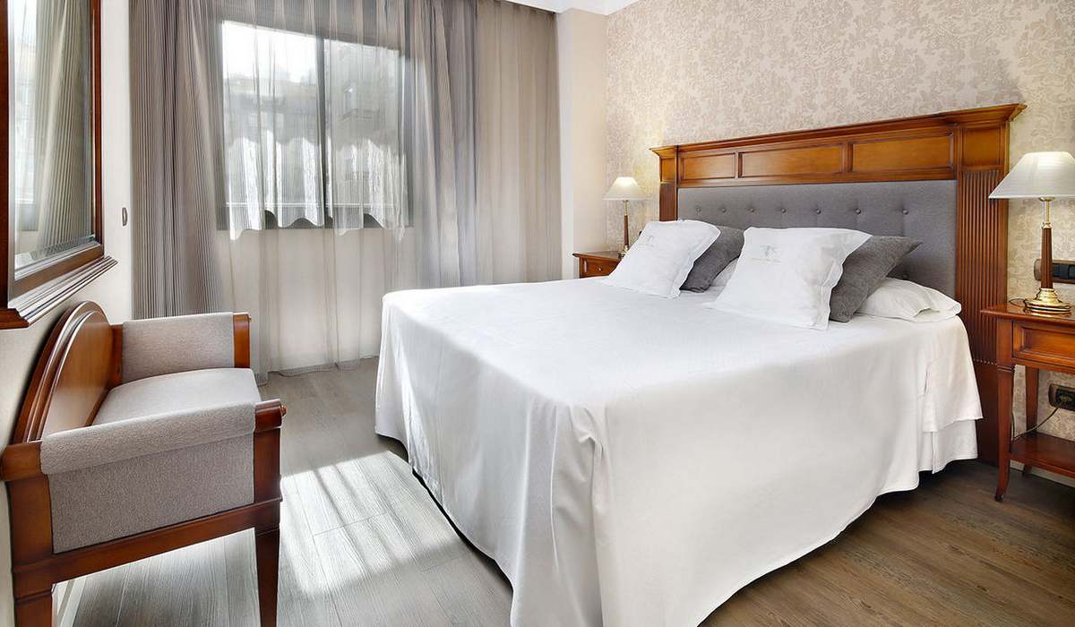Apartaments-Hotel Hispanos 7 Suiza фото 1