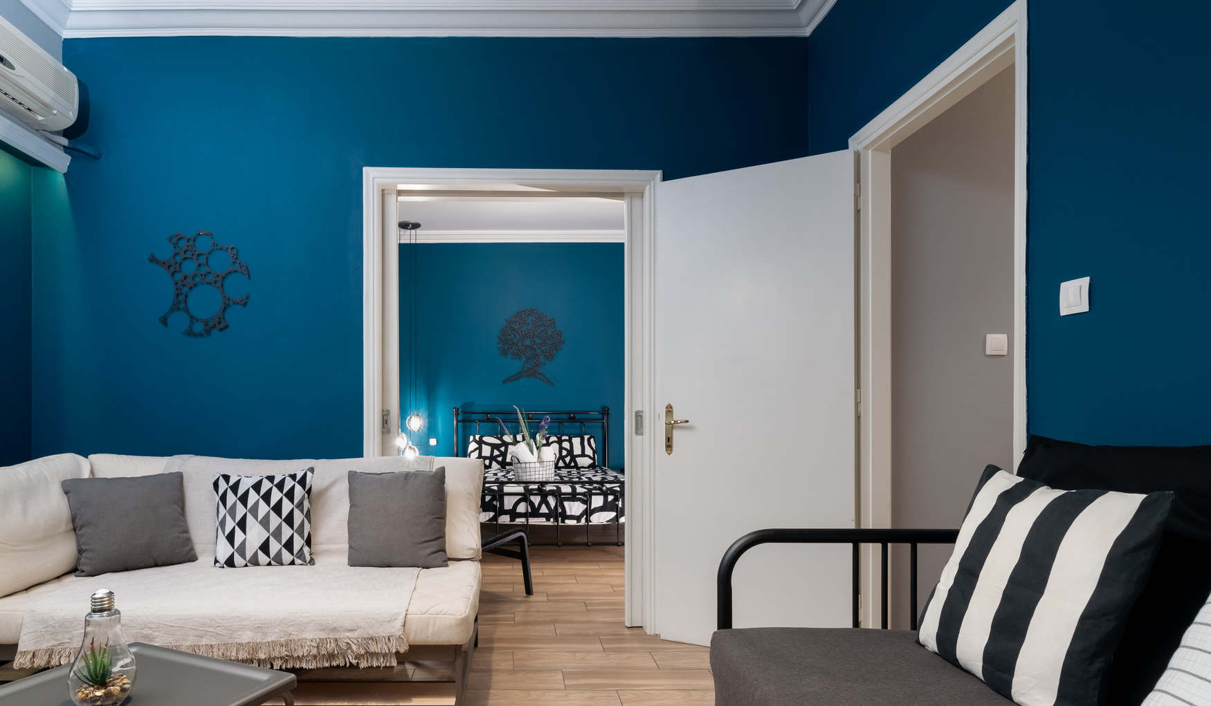 Apartment at the foothills of Acropolis