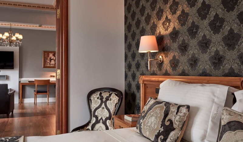 Ava Hotel and Suites