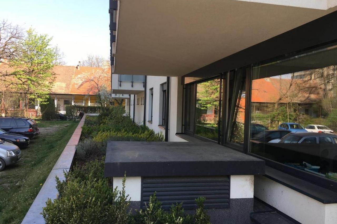 Belle Casa 24