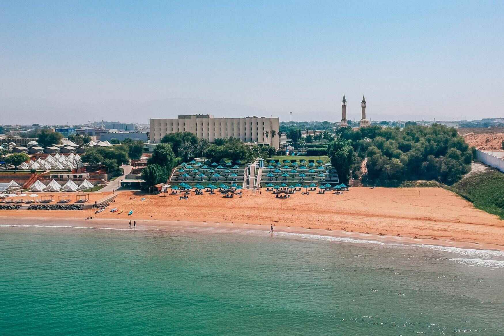 BM Beach Hotel фото 1