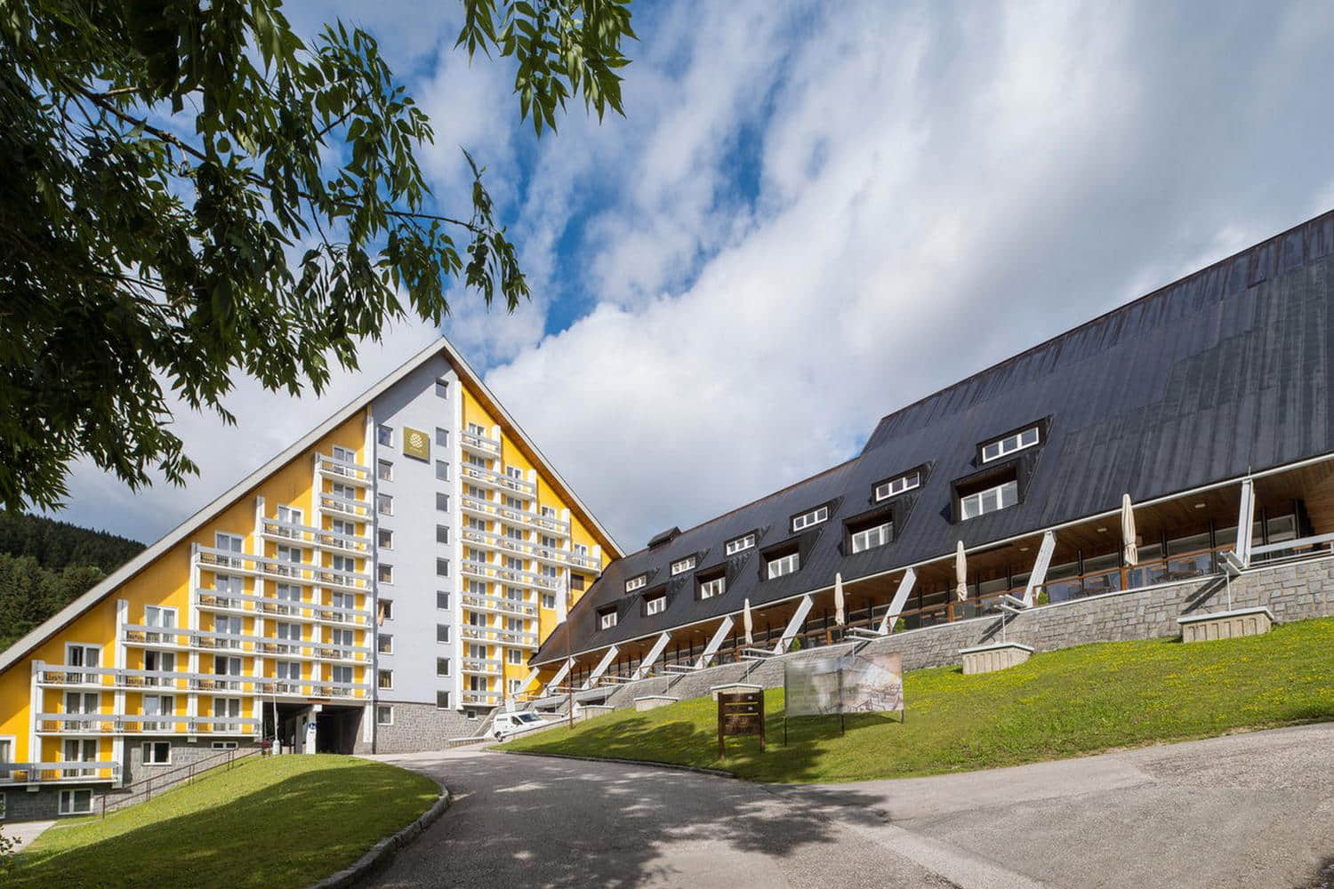 Pinia Hotel & Resort