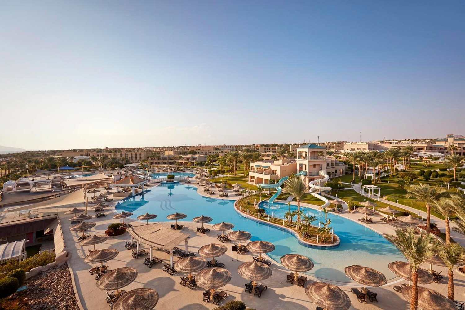 Coral Sea Holiday Resort and Aquapark