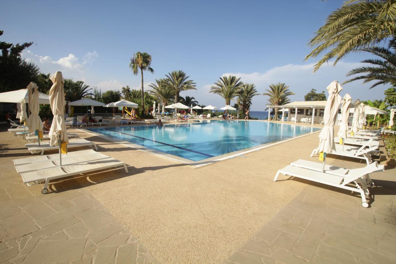 Crystal Springs Beach Hotel фото 1