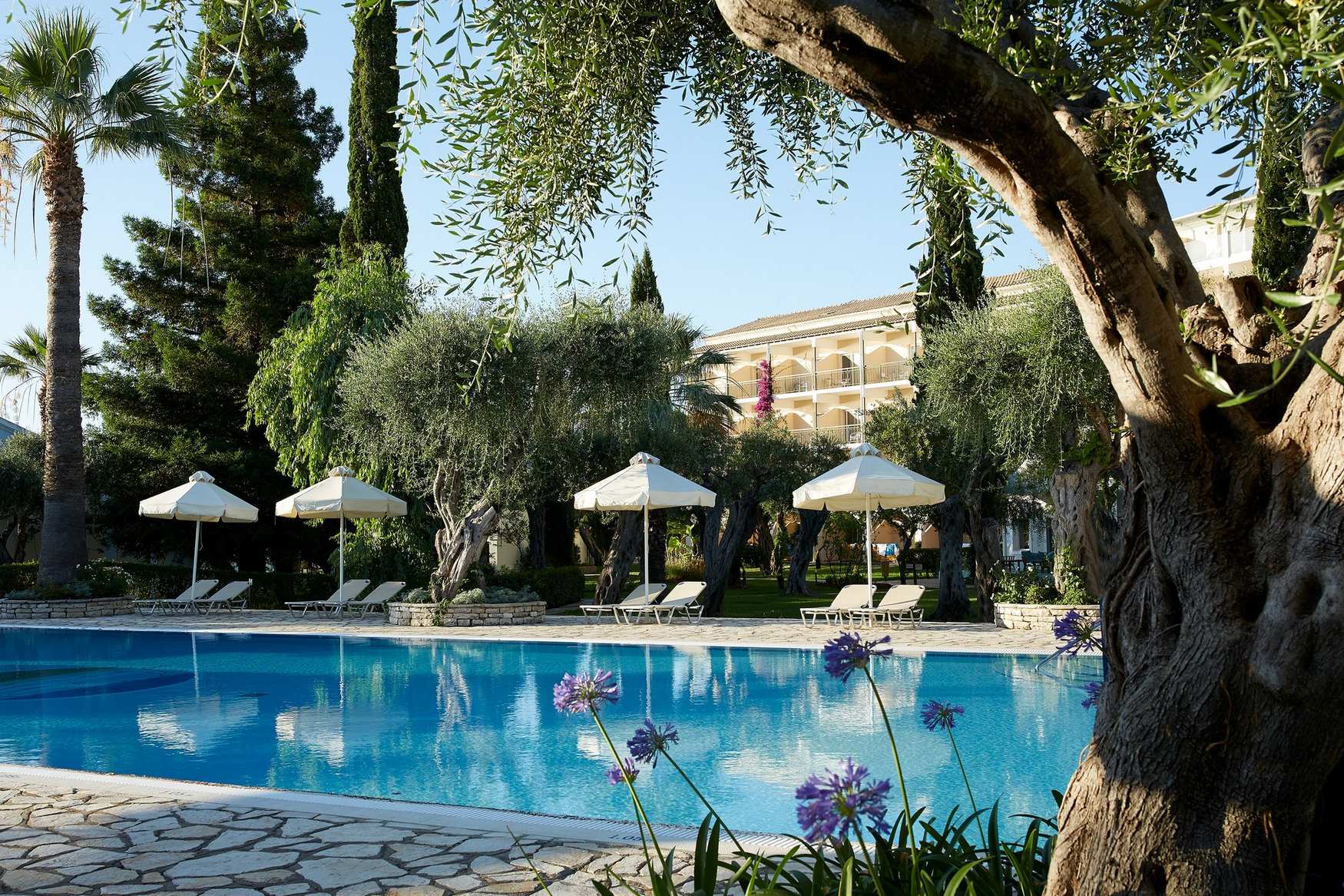 Delfinia Hotel