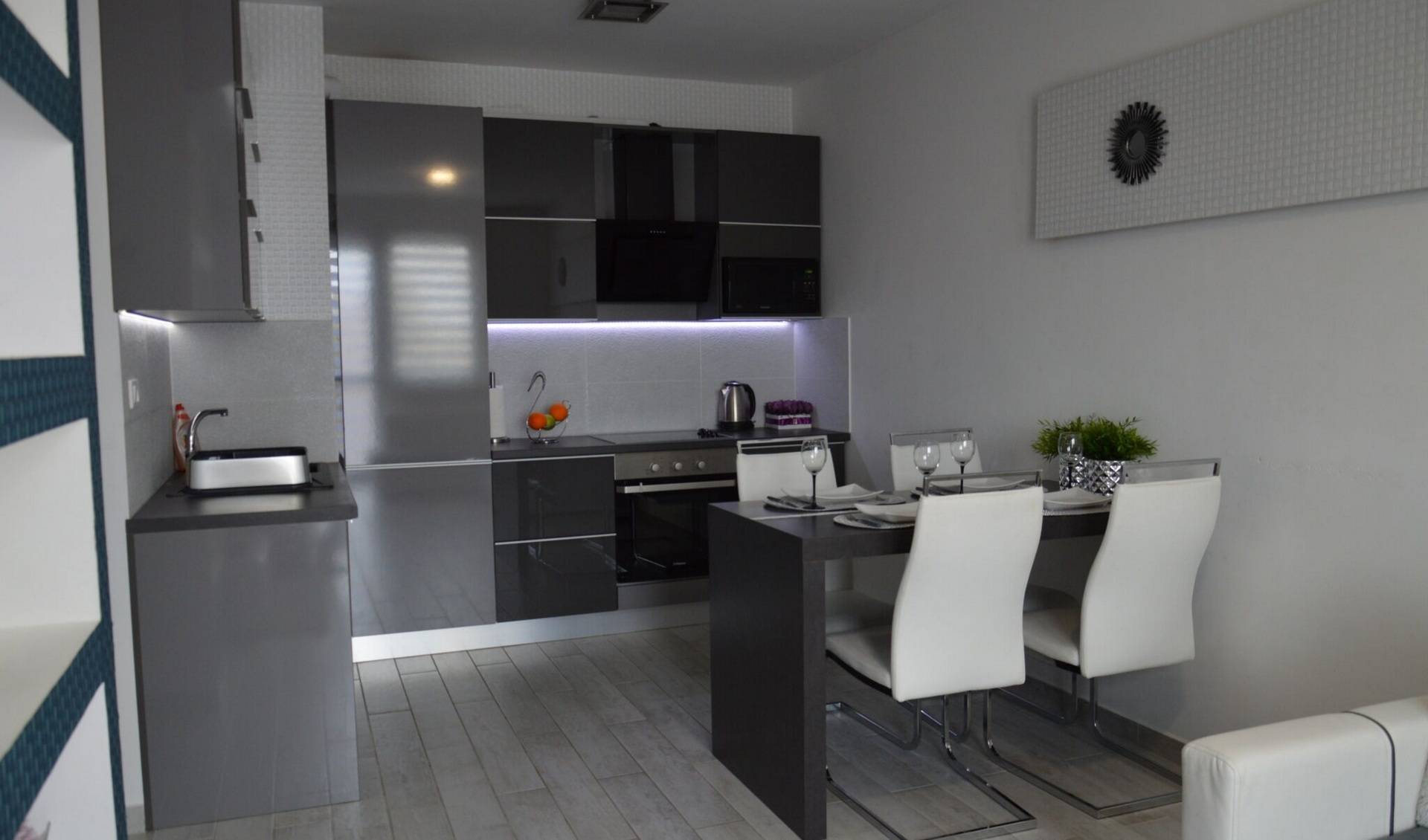 Gina Apartman фото 1