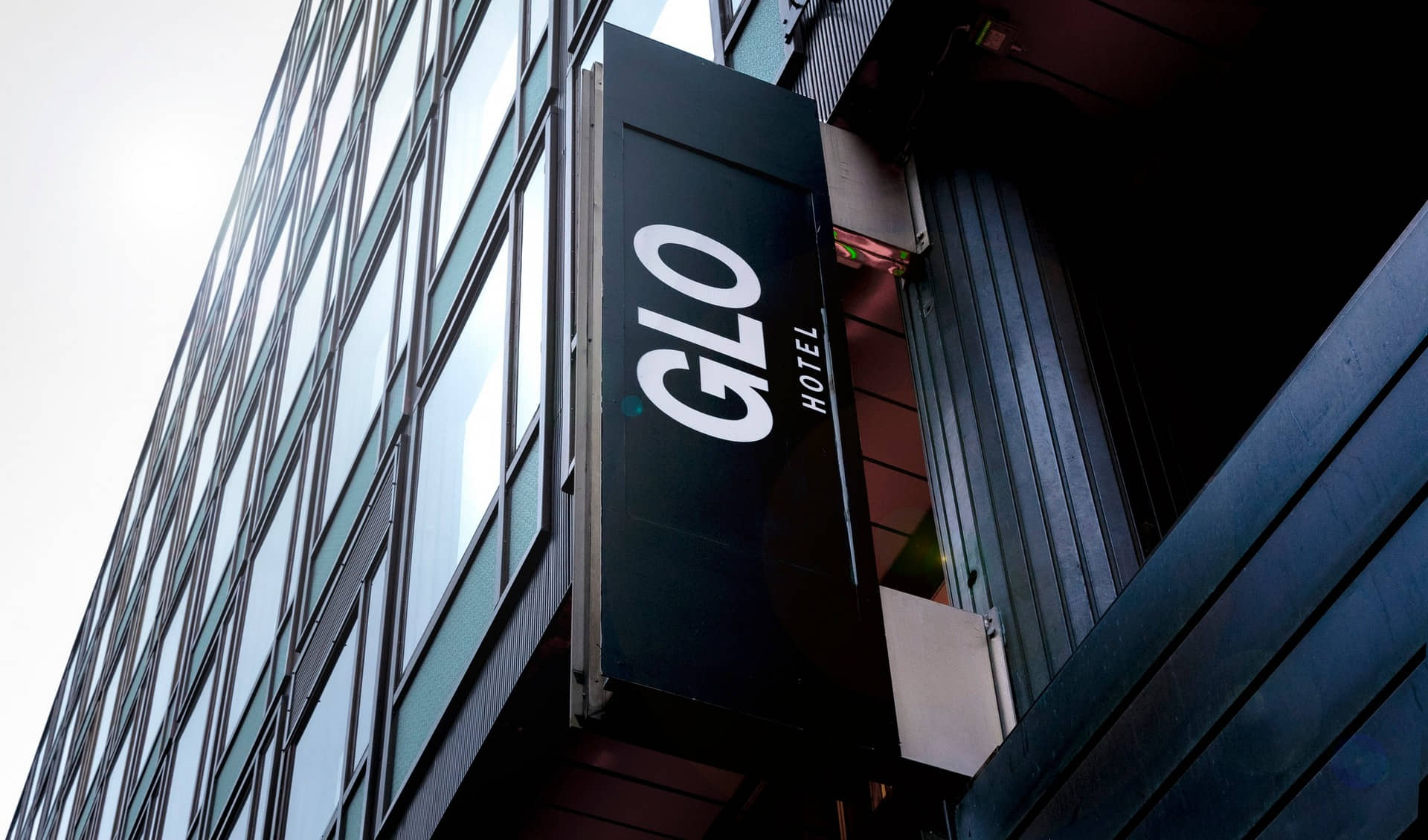 Glo Hotel Art