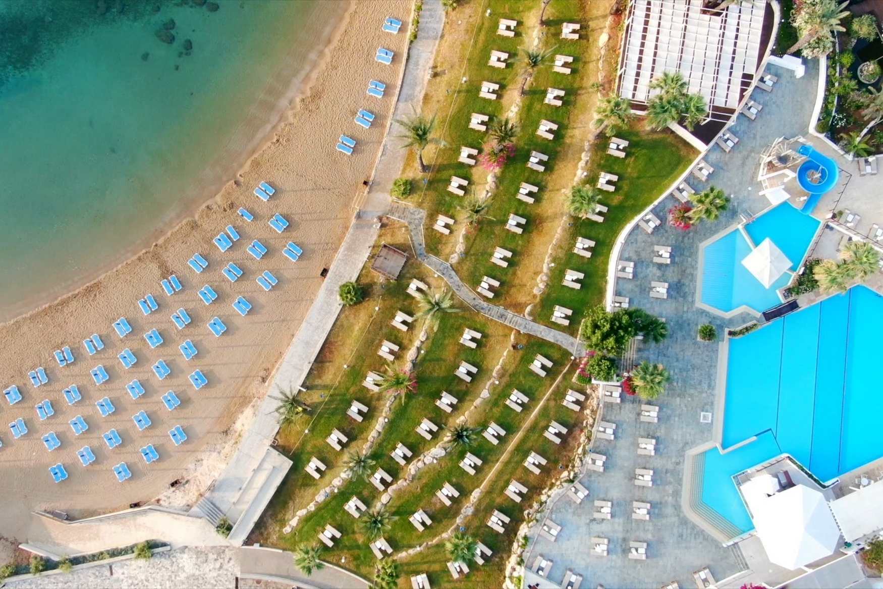 Golden Coast Beach Hotel фото 1