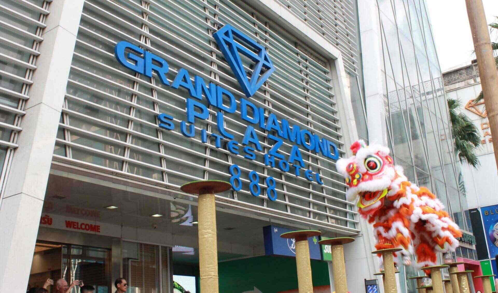Grand Diamond Suites Hotel