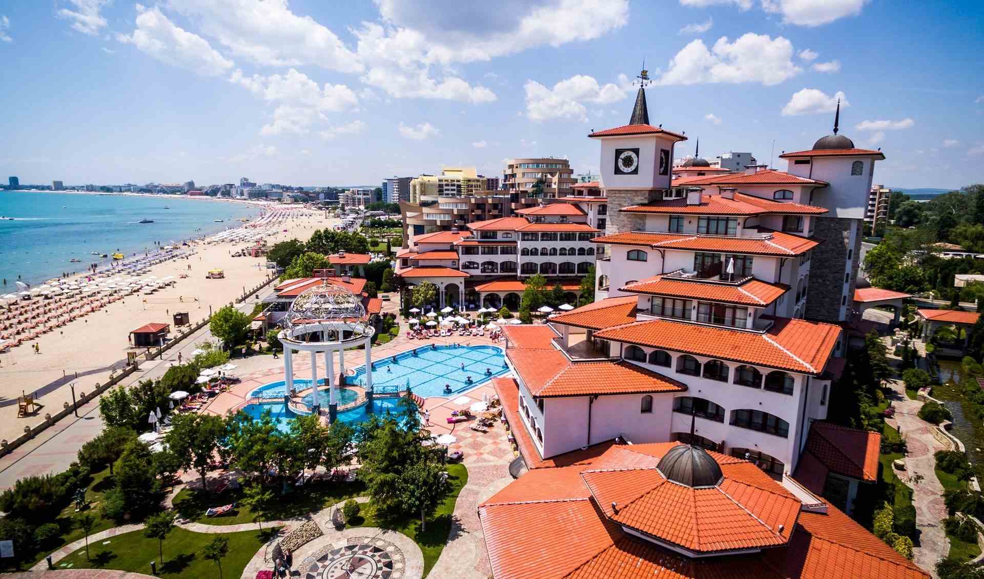 Royal Palace Helena Sands