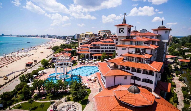 Royal Palace Helena Sands