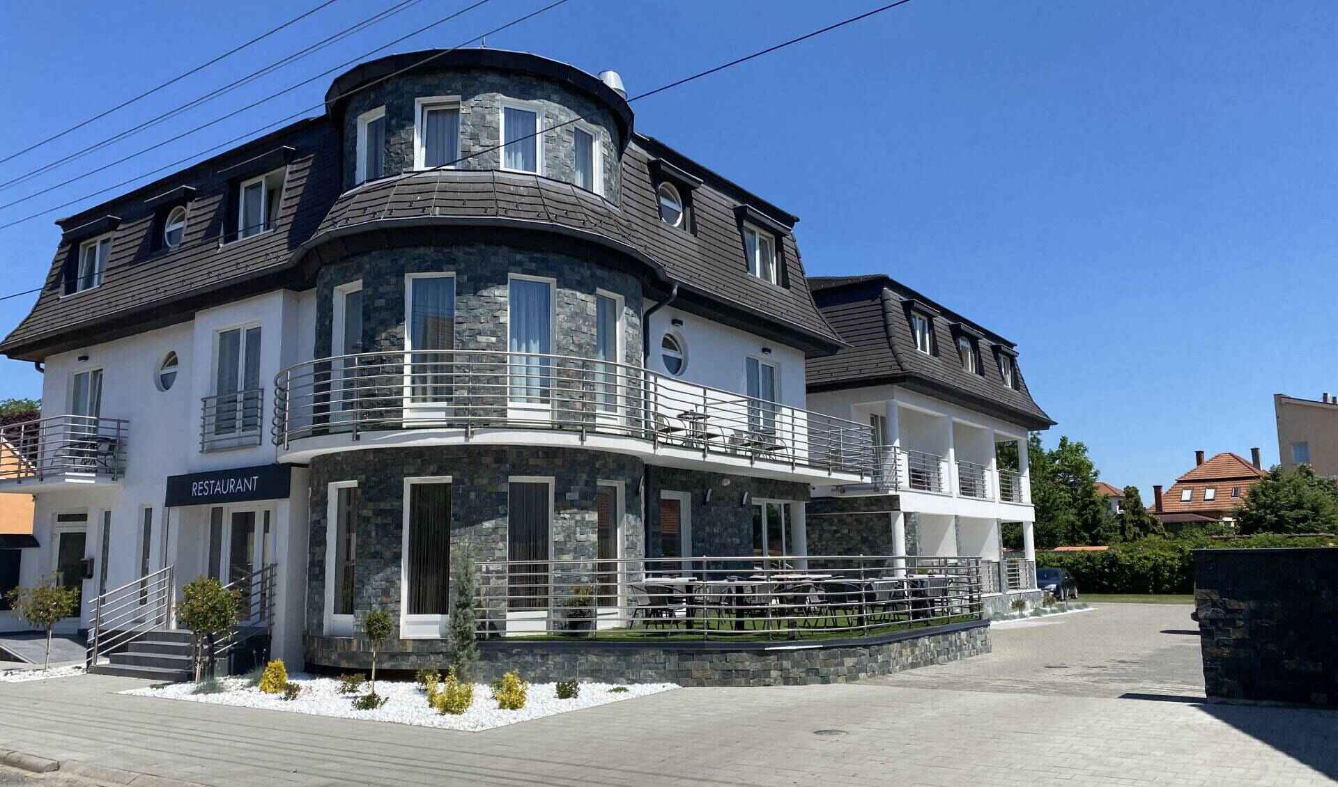 Hotel Aqua Sarvar