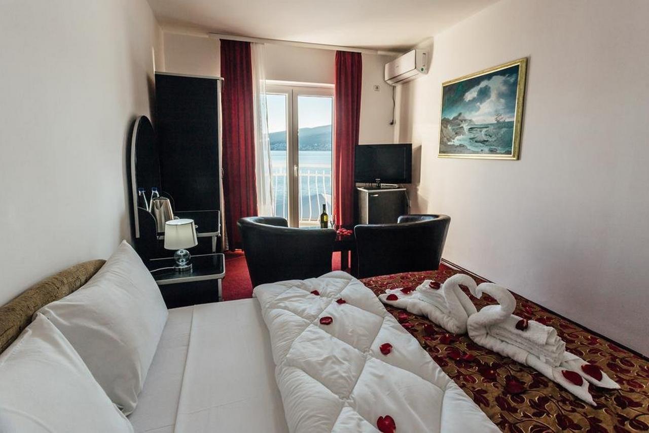 Hotel Azzurro Херцег-Нови фото 1