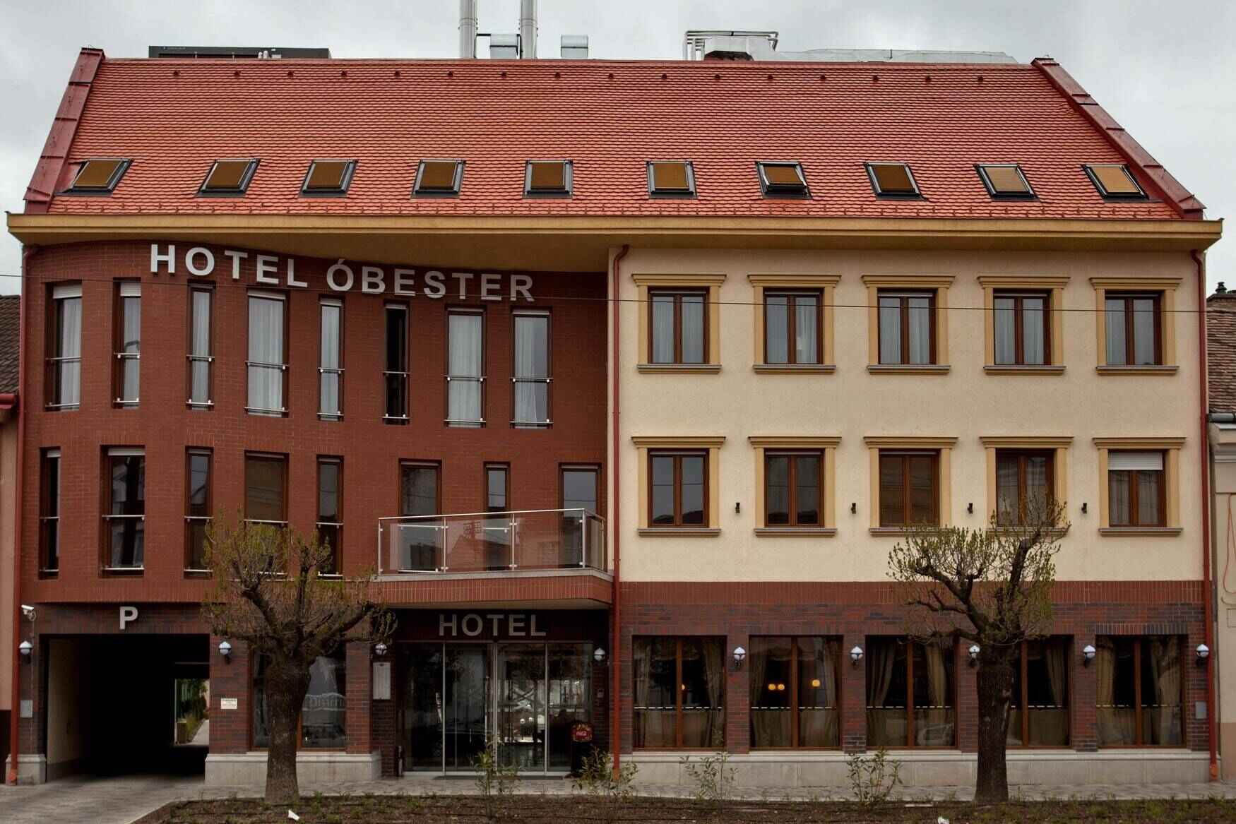 Hotel Óbester фото 1