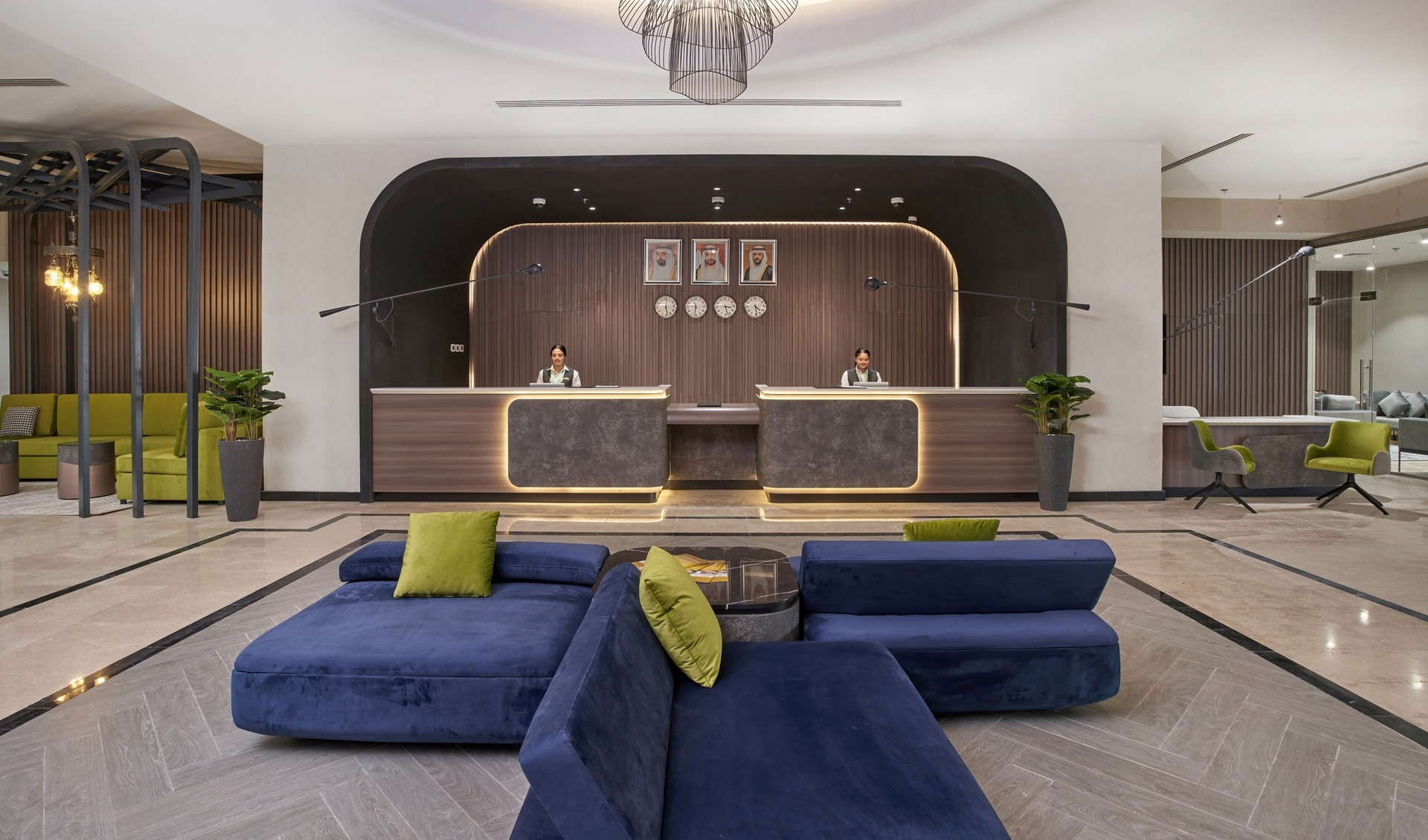 Hotel Holiday International