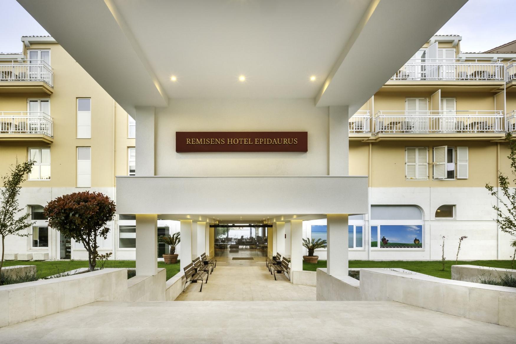 Resmisens Hotel Epidaurus фото 1