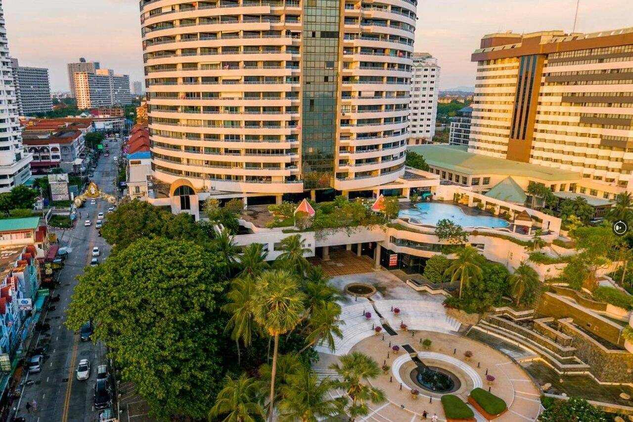 Jomtien PLAZA Condotel фото 1