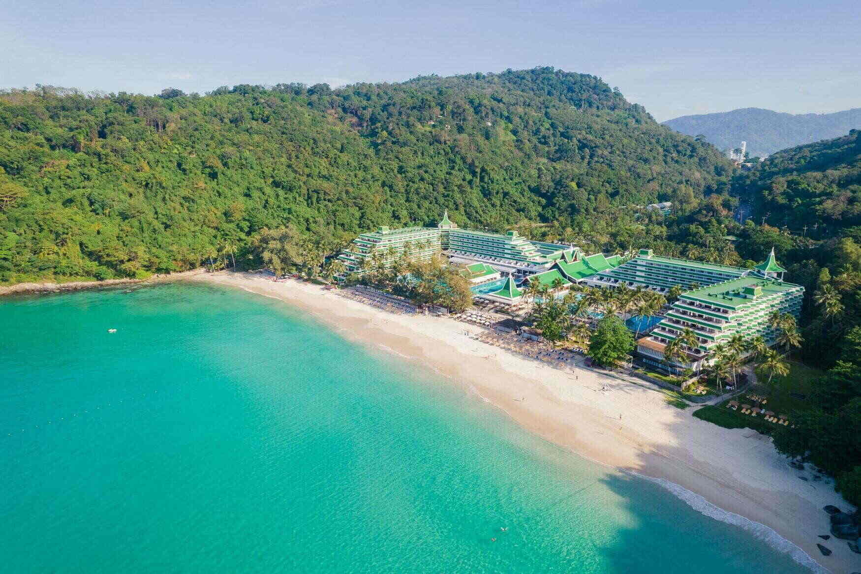 Le Méridien Phuket Beach Resort фото 1