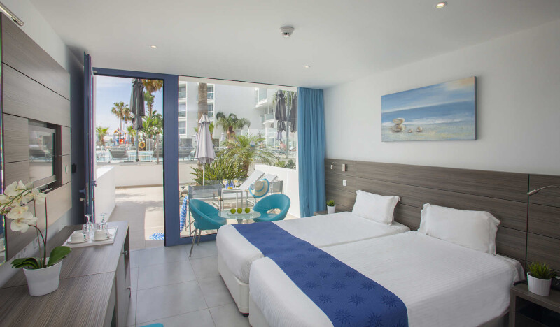 Limanaki Beach Hotel and Suites