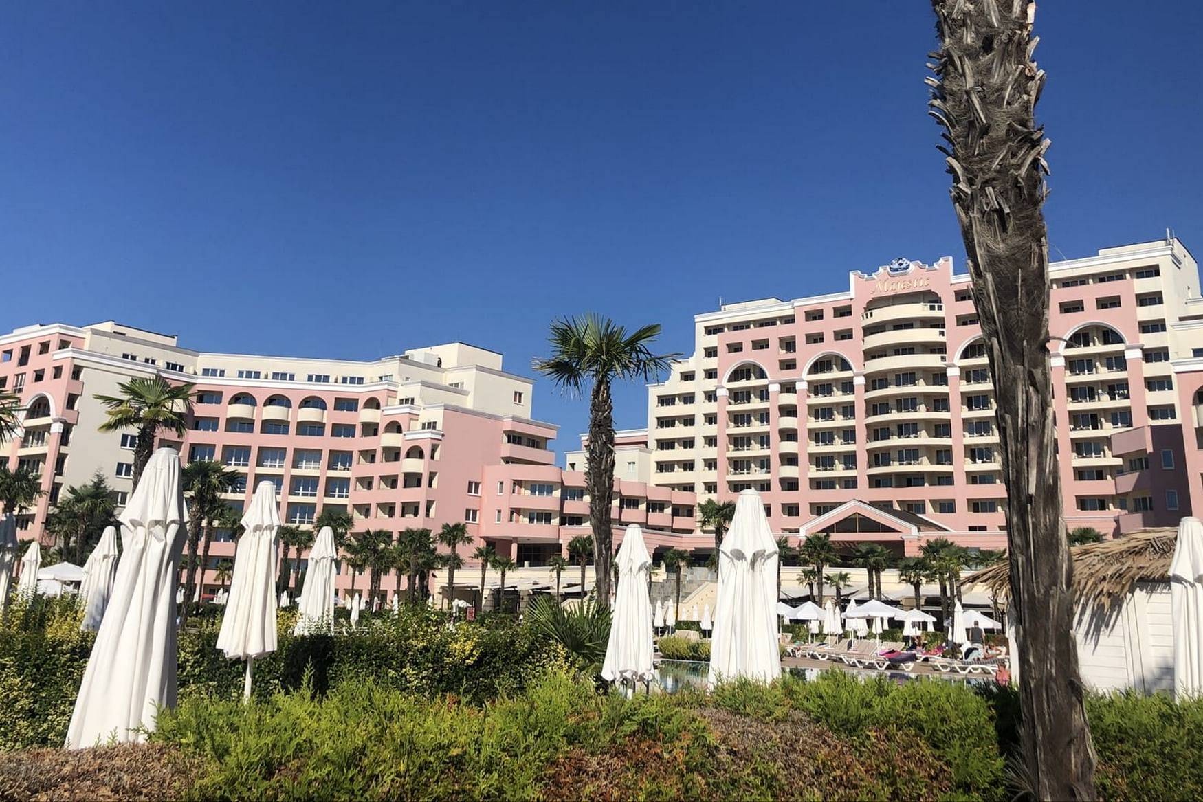 DIT Majestic Beach Resort фото 1